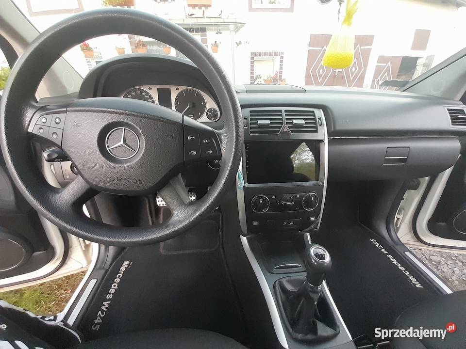 Mercedes b180 Gradówek