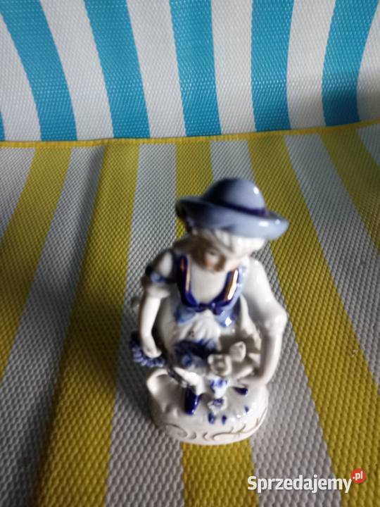Figurkę sprzedam Porcelana i szkło Borówno sprzedam