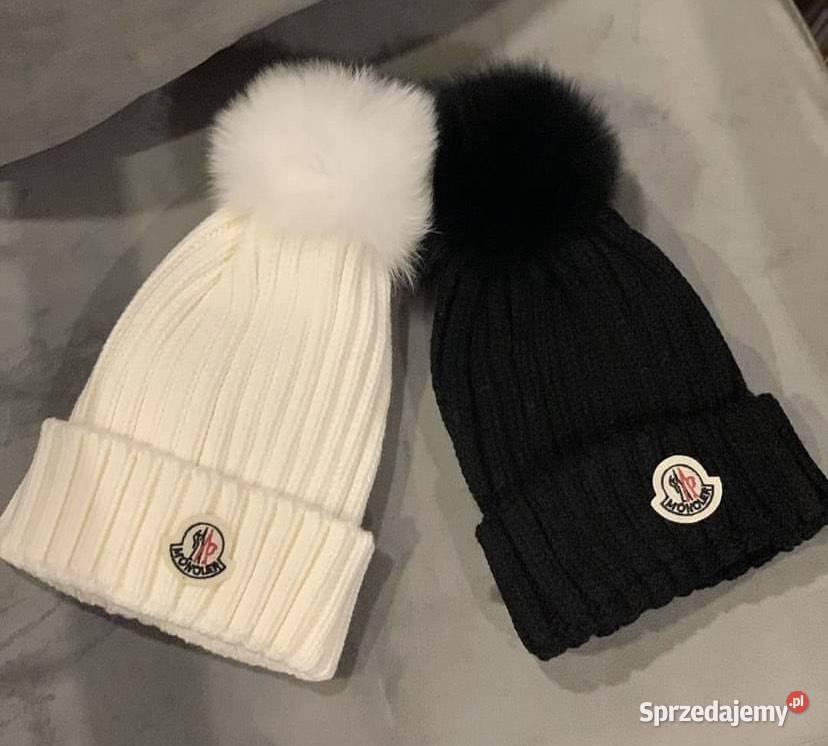 Czapka z naturalnym futerkiem Moncler Dla kobiet Nakrycia głowy Gdynia