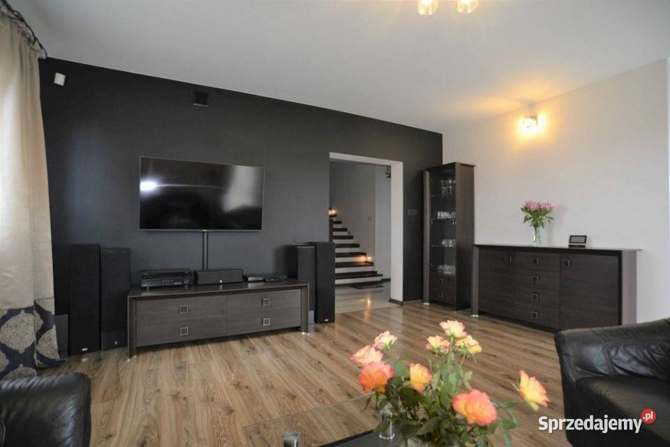 Dom wolnostojący Brynica 376m2 świętokrzyskie sprzedam