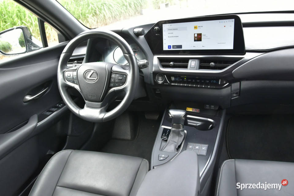 Lexus UX UX200 173 2023r SALON F Sport Full LED Kampinos