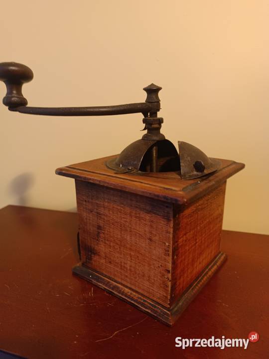 Stary młynek do kawy Peugeot Freres Budzyń