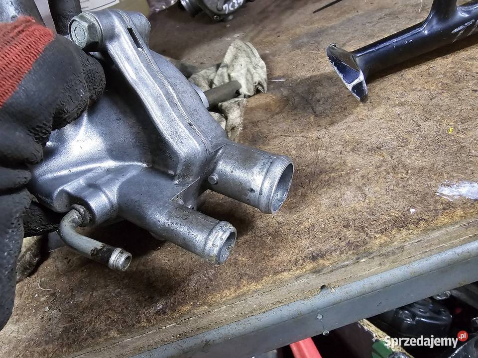 Honda CBR 600 F4 pompa wody wirnik obudowa pompy