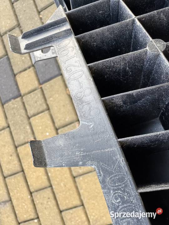 Belka pod zderzak przód Corolla e21 Wzmocnienia, belki i wsporniki Lublin sprzedam