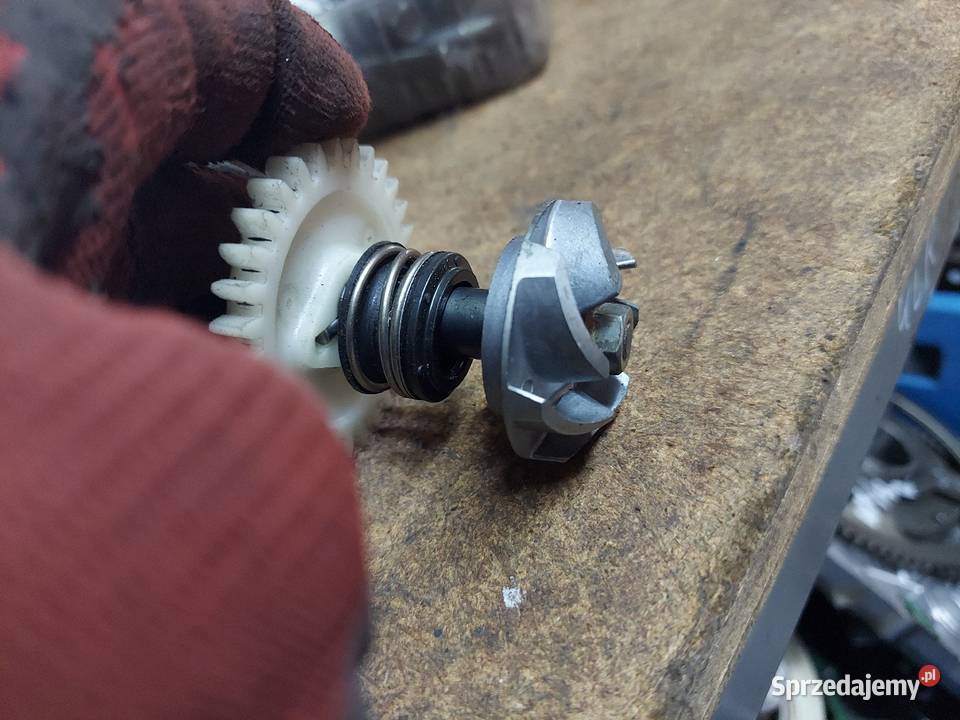 Kawasaki KMX 125 pompa wody wałek pompy KMX125 Jelenia Góra