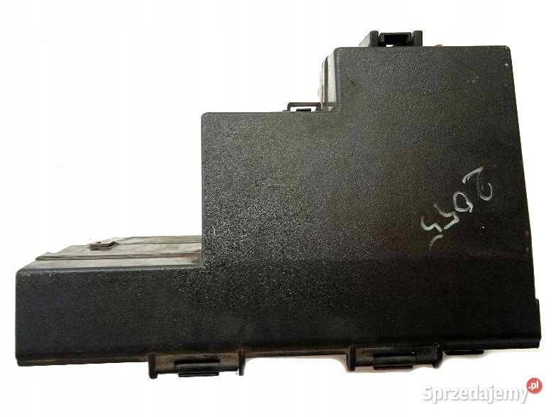 SKRZYNKA BEZPIECZNIKÓW 2R8T14A003EB Jaguar SType osobowe