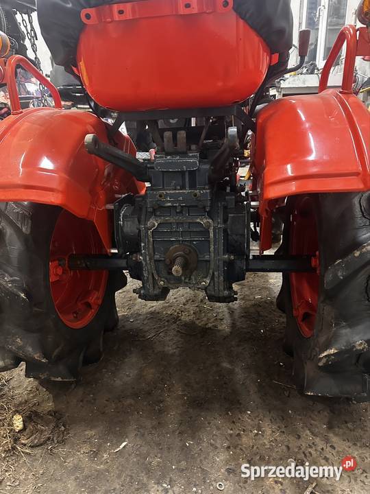 Sprzedam minitraktor KUBOTA B5001 z napędem 4x4 sprzedam