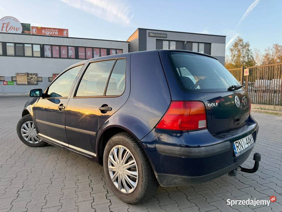 VW Golf IV 14 Benzyna 2002r Ładny Zadbany HAK Rok produkcji 2002