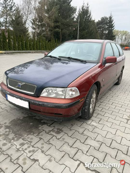 VOLVO V40 18 Rok produkcji 1999 świętokrzyskie Busko-Zdrój