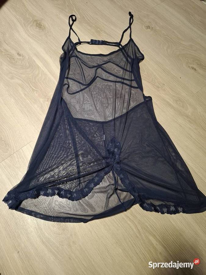 3 sztuki koszulek i jedna haleczka nocna Rozmiar L