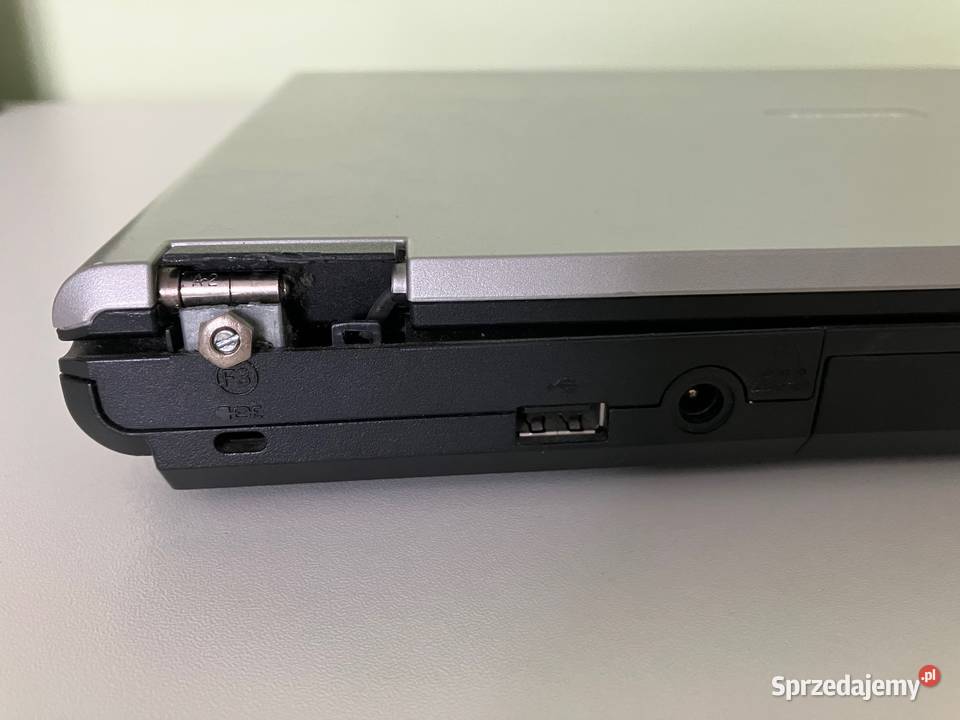 Stary ale jary Laptop Toshiba Satellite L30 10W Intel Celeron M Nisko