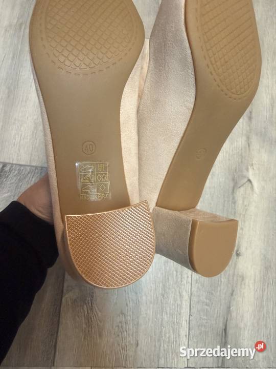 40 Beżowe mega wygodne czółenka wieczorowe Nowe Czółenka