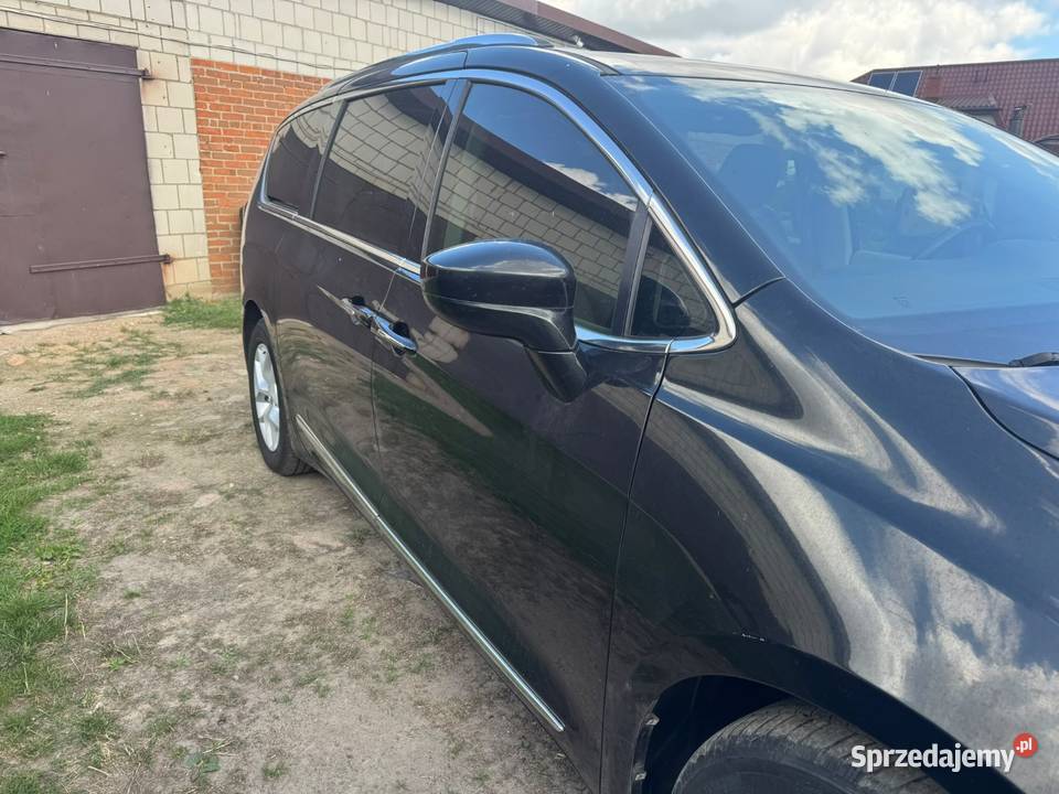 Chrysler Pacifica 2018 dvd panorama 7osób sprzedam
