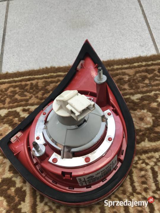 LAMPA PRAWY TYŁ KLAPA ORYGINAŁ VW GOLF 5 V 0309 Jaworzno