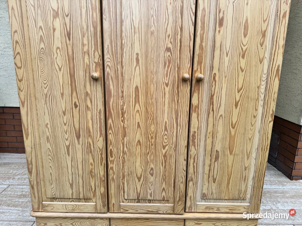 Szafa 3 drzwiowa sosnowa drewniana z szufladami Garwolin