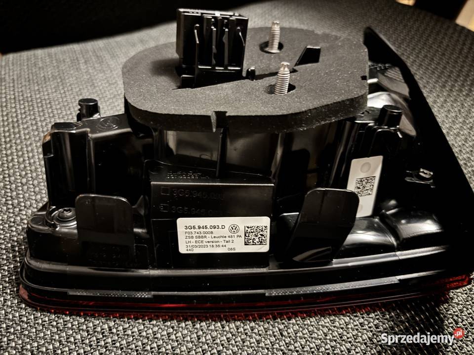 NOWE ORYGINALNE LEWE TYLNE ŚWIATŁO LED VW PASSAT