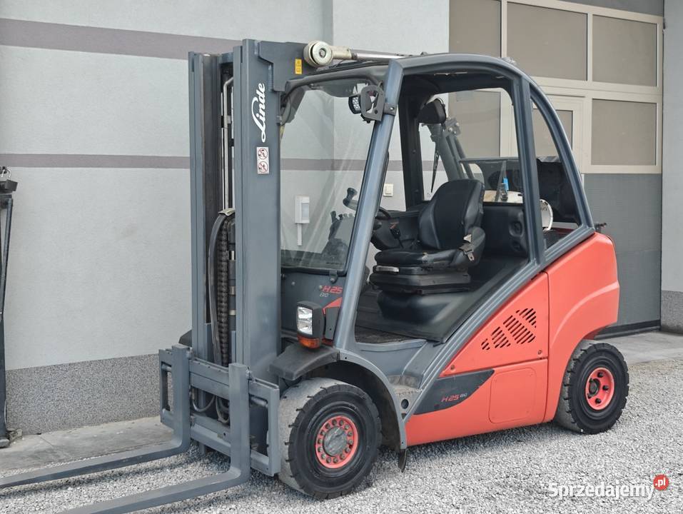 Wózek widłowy Linde H25T02 Evo Triplex 49m 2016r Sandomierz
