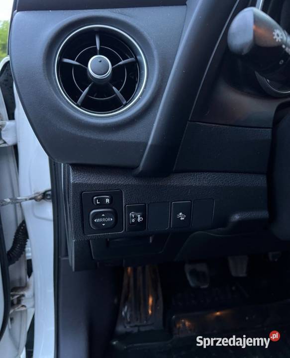 OKAZJA TOYOTA AURIS 2017r 16D4D 112 PREMIUM garażowany Wrocław