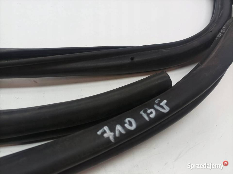 USZCZELKA DRZWI PRAWY LEWY TYŁ BAGAŻNIKA WNĘKI Rok produkcji 2007