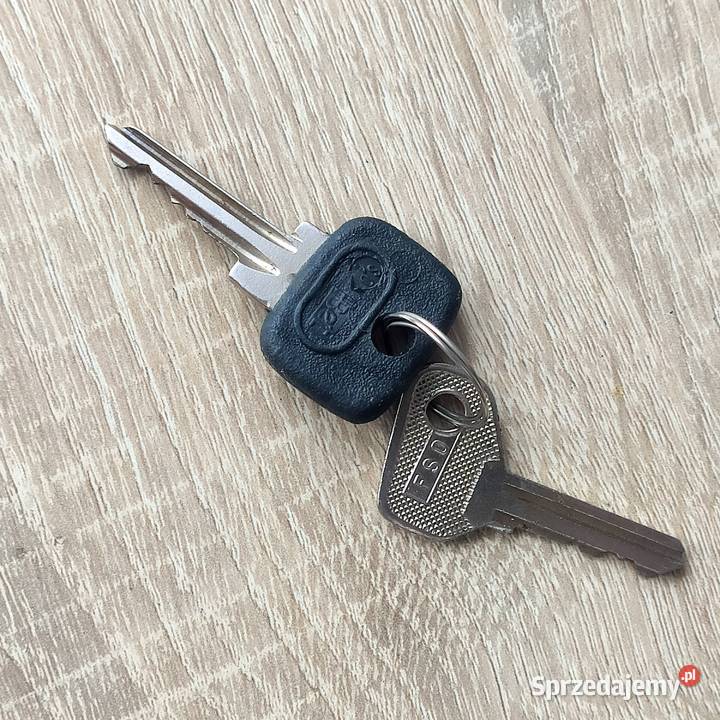 Oryginalny komplet kluczyków Fiat 126p Maluch z Tuchola