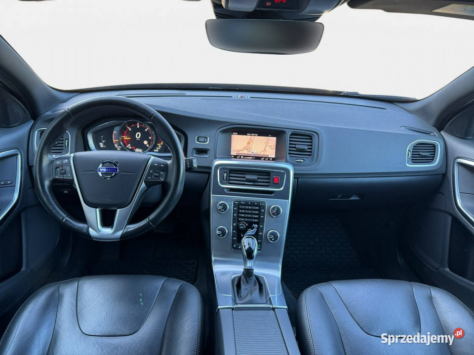 Volvo V60 20 D4 190 automat 2017 r HAK przebieg Myślenice