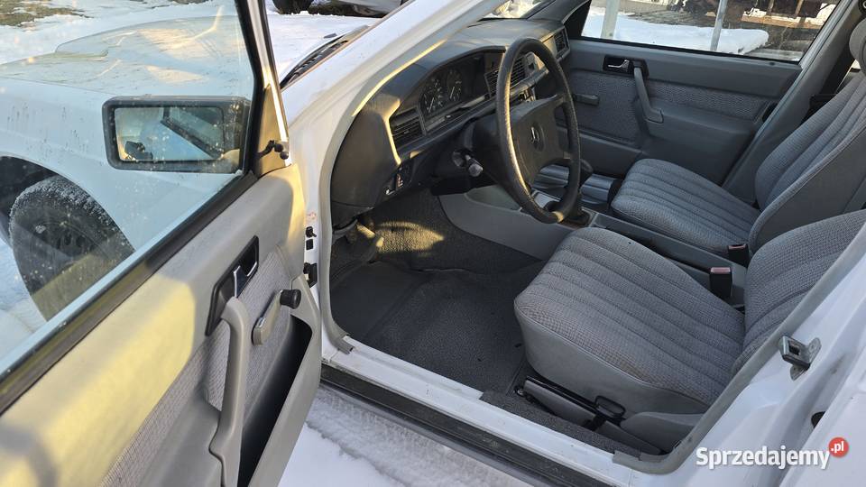 Mercedes 190 20i przebieg 91 Nowy Świętów