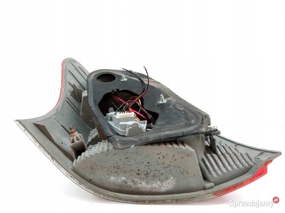 LAMPA TYŁ PRAWA LIFT EUROPA Toyota Yaris II sprzedam