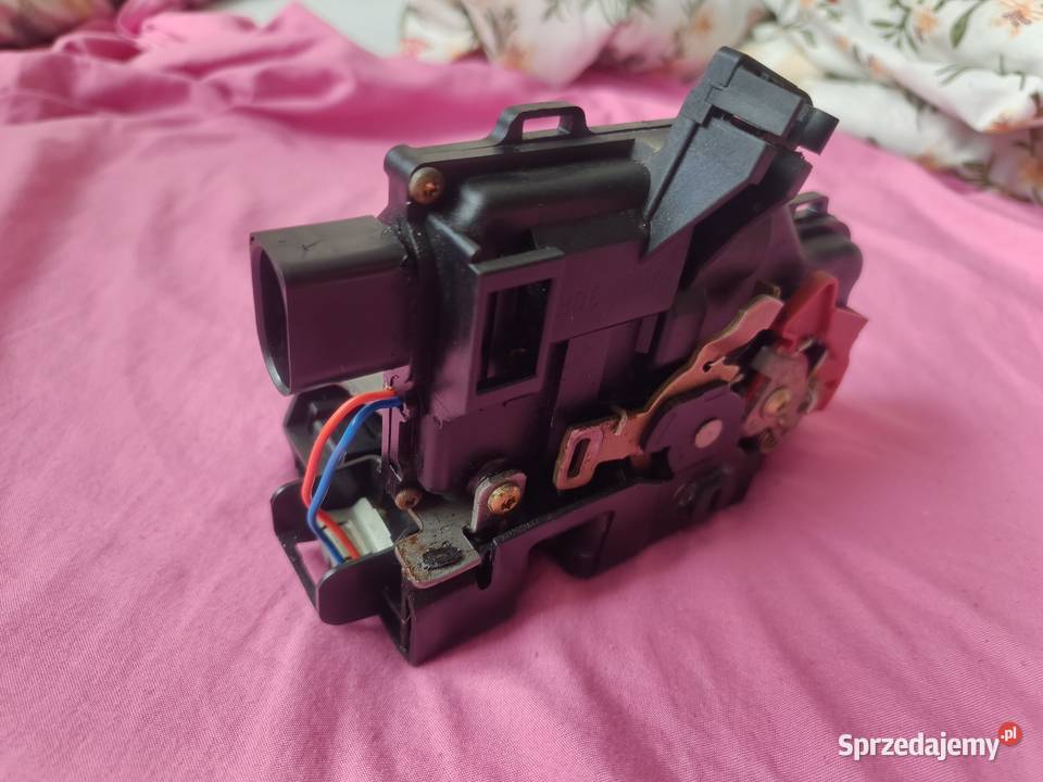 Oryginalny zamek drzwi Audi tył prawy A4b6 a4b5 Motoryzacja Rzeszów