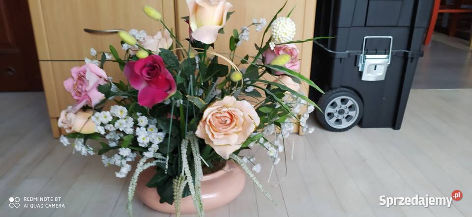 ikabana z kwiatami sztucznymi Poznań