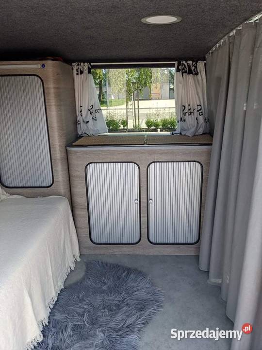 Kampervan Opel Vivaro 2013 Rok produkcji 2013 Poznań