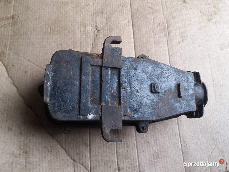 Stara skrzynka prądów obudowa Pozostałe Lisew