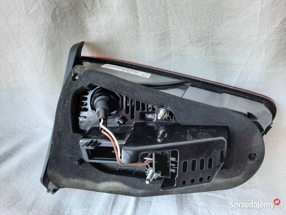 LAMPA TYLNA LEWA VW GOLF 7 VII 5G0 5G0945307F Świerzawa