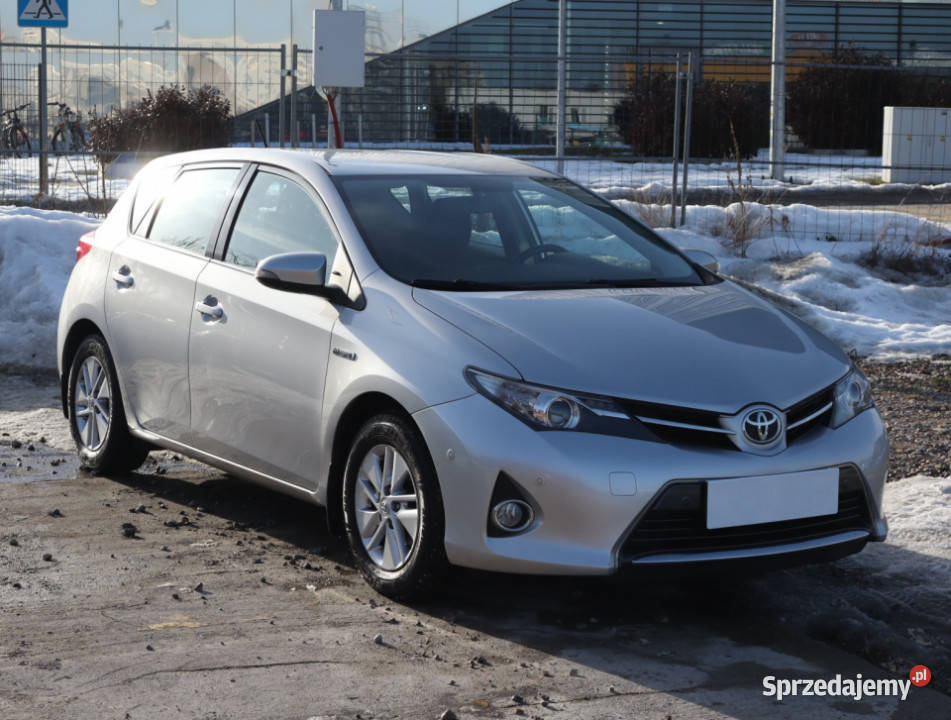 Toyota Auris Hybrid Rok produkcji 2014 Piaseczno sprzedam