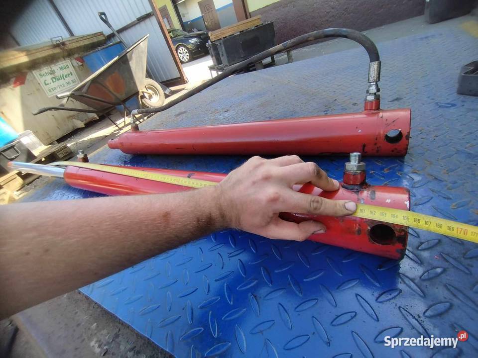 Siłownik hydrauliczny tłok Złożony 93 Strzyżew sprzedam