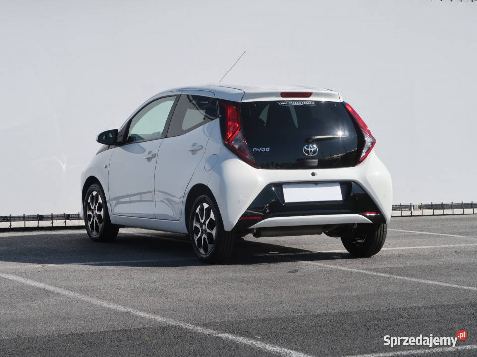 Toyota Aygo 10 VVTi kamera cofania Aygo Lublin
