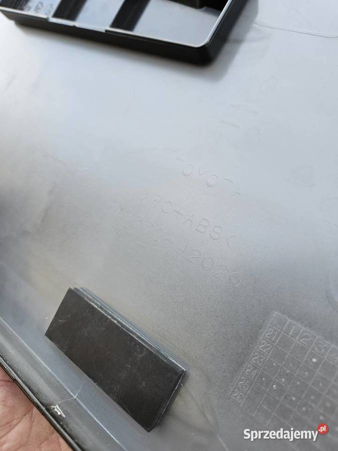 TOYOTA BZ4X LISTWA SPOILER MASKI POKRYWY SILNIKA Międzychód sprzedam