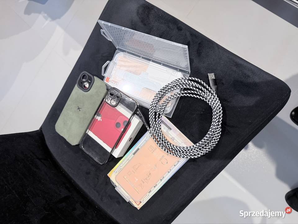 iPhone 13 128GB nowy dużo dodatków