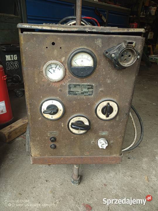 Polski Prostownik zabytkowy 6v12v18v24v Bytonia