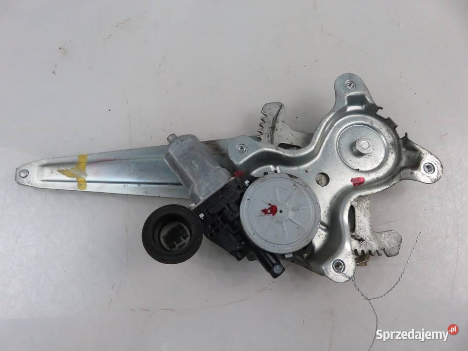 PODNOŚNIK SZYBY LEWY TYLNY TOYOTA URBAN CRUISER