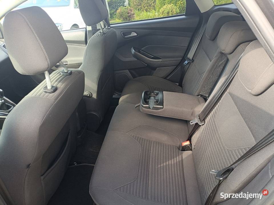 Ford Focus 10 125 Model 2016 światła przeciwmgielne
