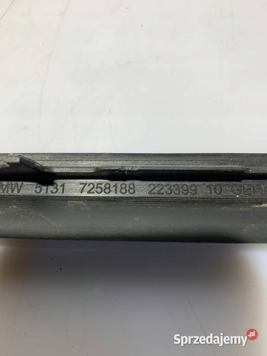 BMW F30 F31 M3 F80 LISTWA ODPROWADZAJĄCA SZYBY