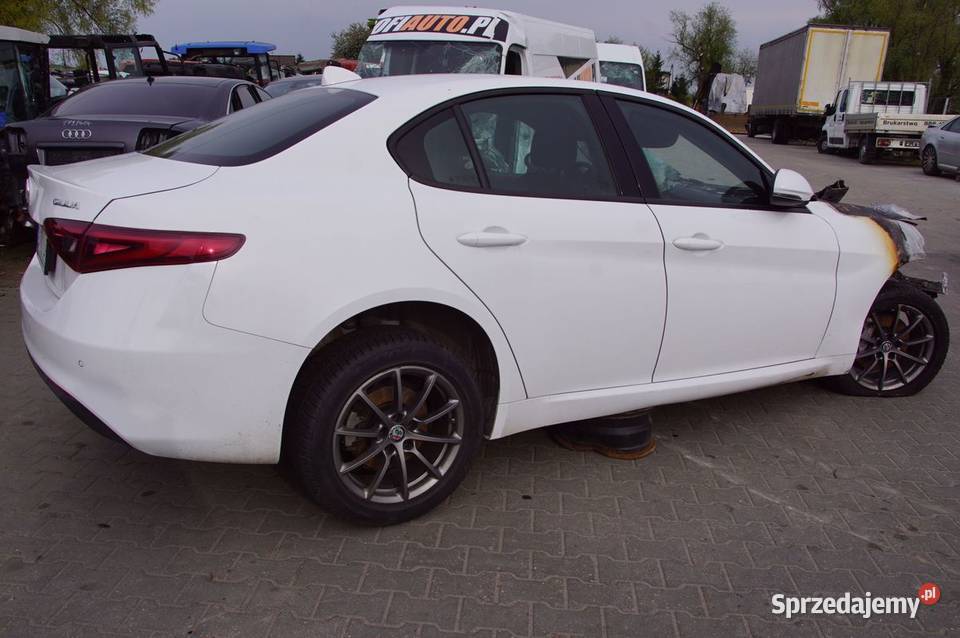 ĆWIARTKA BŁOTNIK PRAWY TYŁ ALFA ROMEO GIULIA Pozostałe Lipno