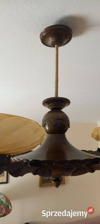 Pięcioramienny mosiężny żyrandol z kloszami Skierniewice