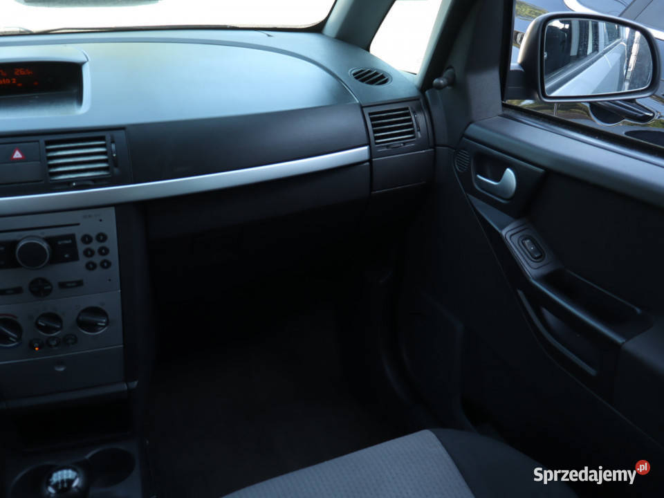 Opel Meriva 16 srebrny Meriva Katowice