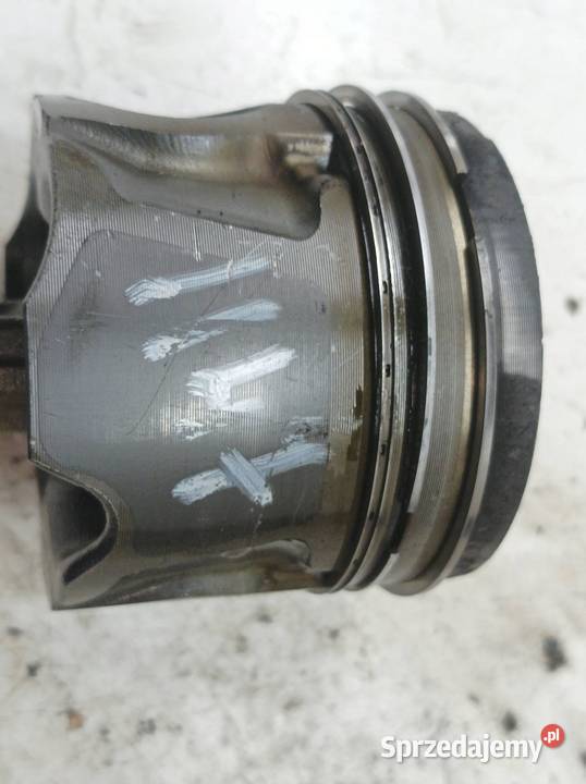 TŁOK KORBOWÓD 14 D4D Toyota Auris I 20062012 Blok silnika