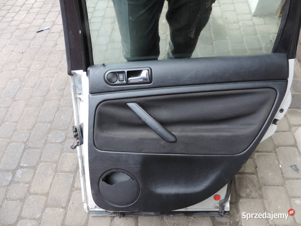 VW PASSAT B5 KOMBI DRZWI PRAWY TYŁ LB7Z Nowy Sącz sprzedam