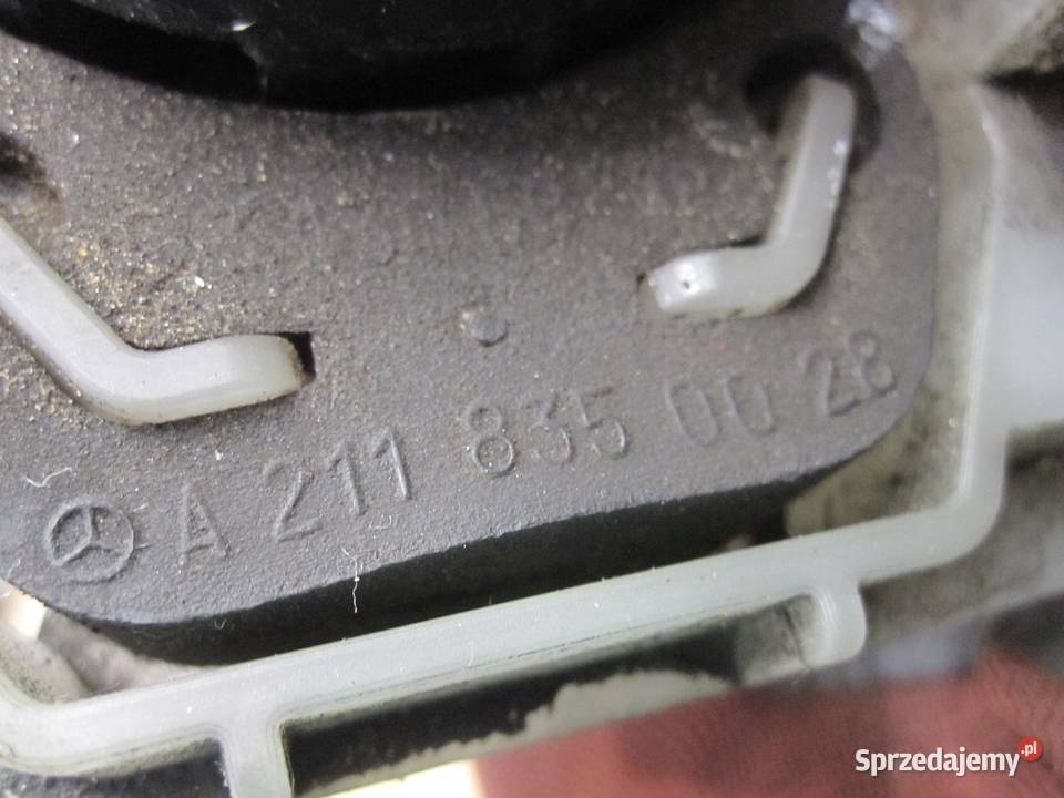 MERCEDES E IV W212 12r zbiorniczek wyrównawczy