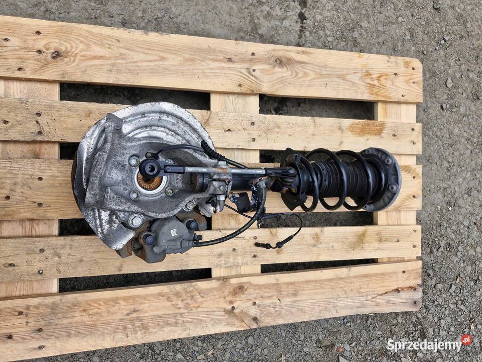 6873828 BMW F30 F31 ZWROTNICA AMORTYZATOR Zwrotnice