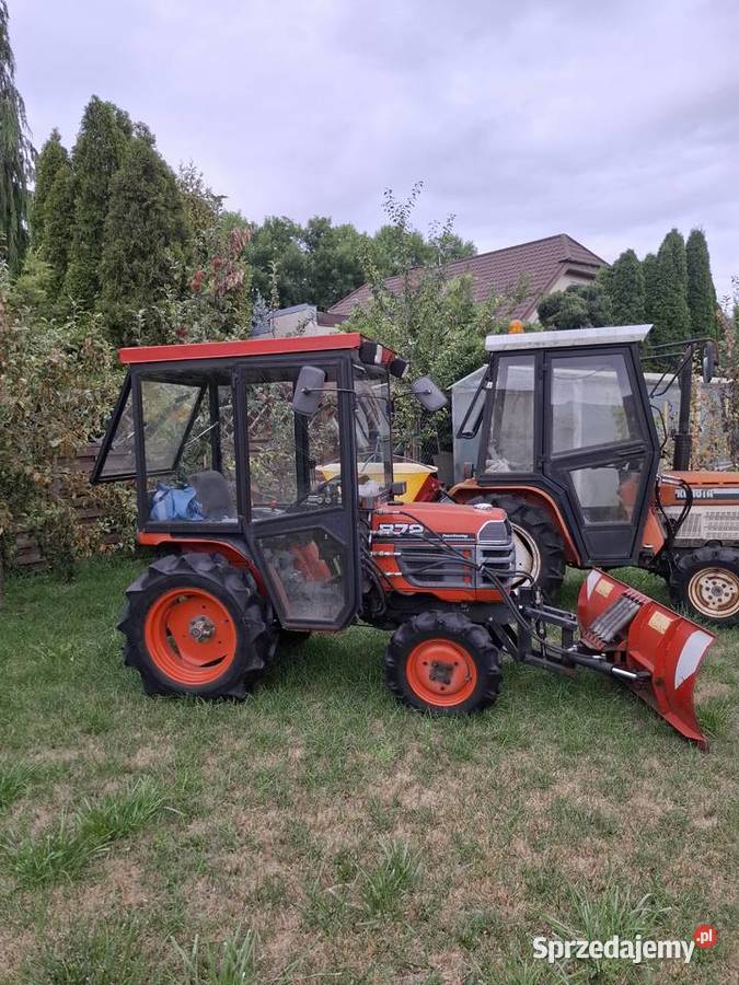 Mini ciągnik Kubota B72D
