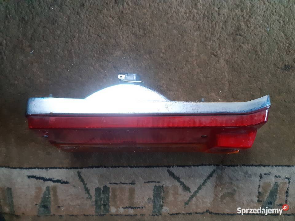 Lampa tylna lewa Fiat 125 p Oświetlenie małopolskie Stary Sącz sprzedam